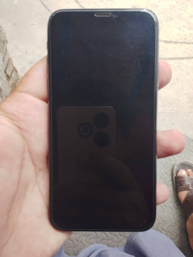 Apple iPhone X 4
