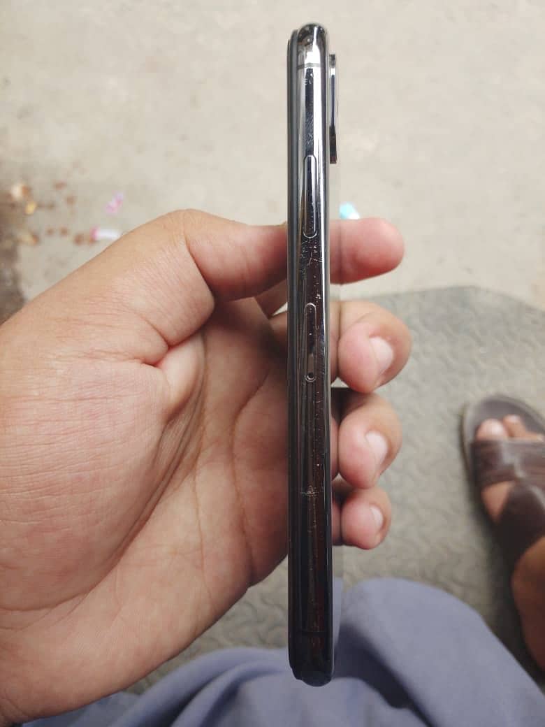 Apple iPhone X 6
