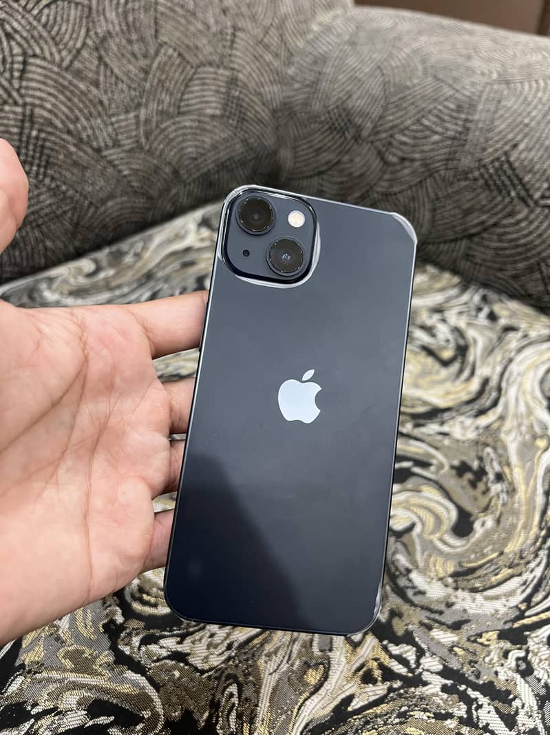 Apple iPhone 13 0