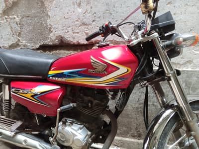 Honda 125 2019 Karachi number genuine condition