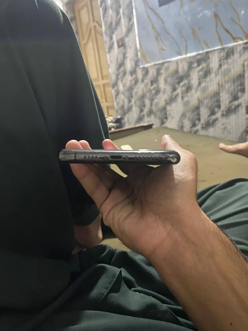 Apple iPhone 11 2