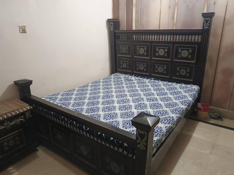 Bed , Side table, Dressing table 0