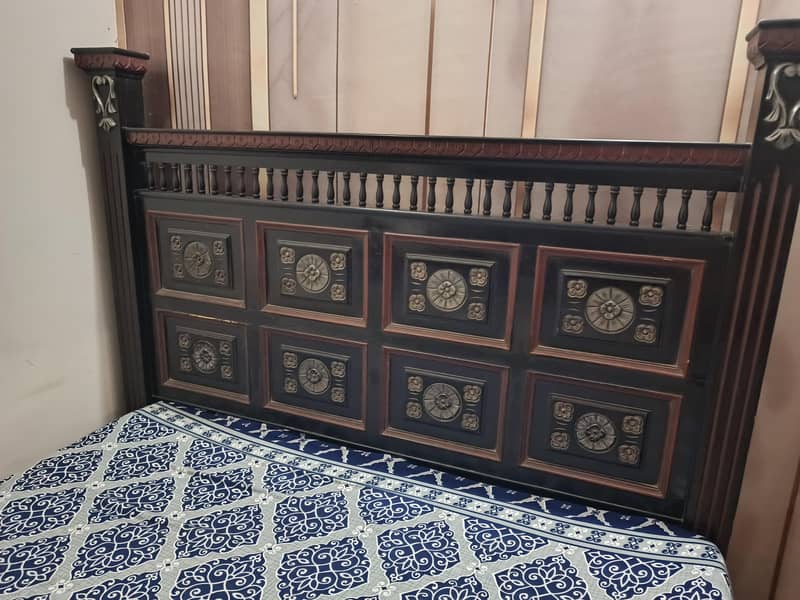 Bed , Side table, Dressing table 1