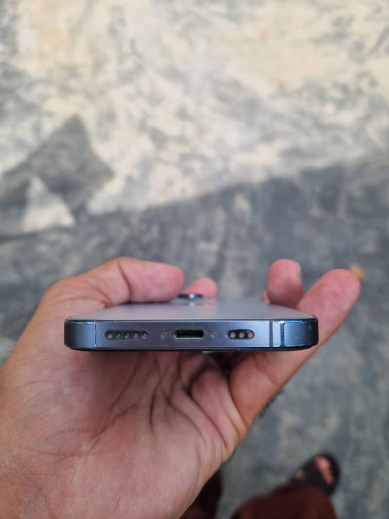 Apple iPhone 13 Pro 3