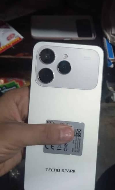 Tecno Spark 40 6+6 GB ram 128GB room