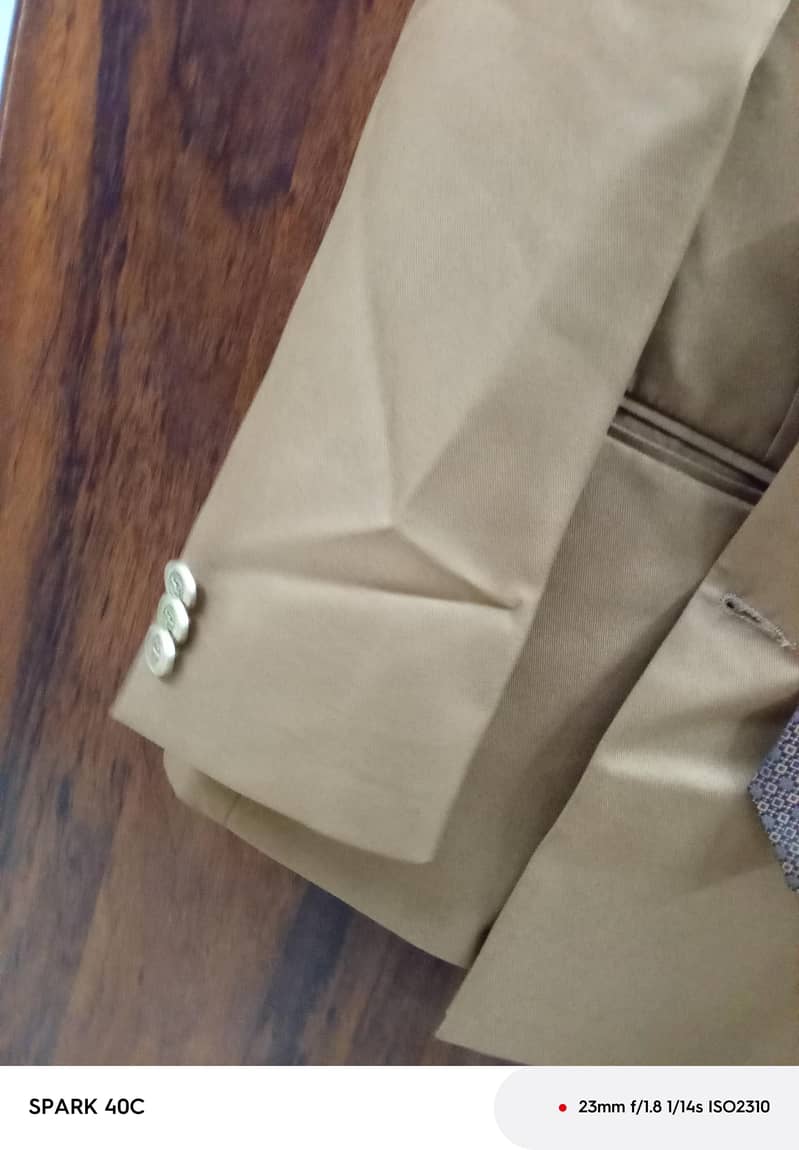 pent coat. 8