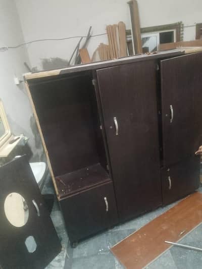 Almari 3 doors