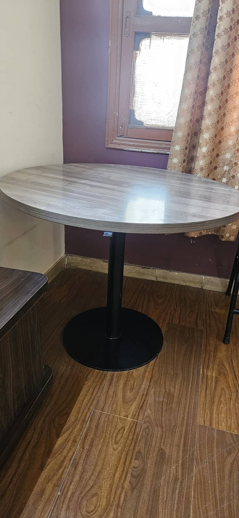 table for 4 persons 1