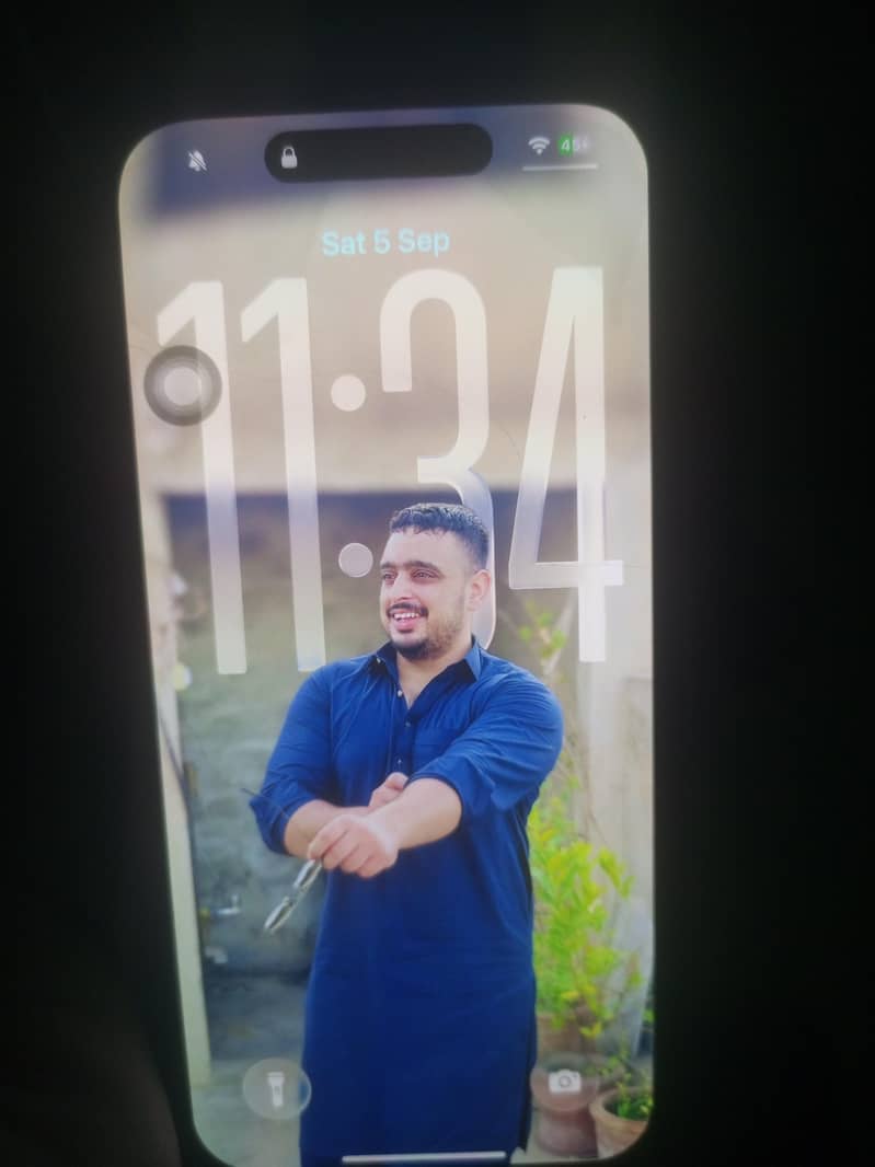 Apple iPhone 15 Pro 2