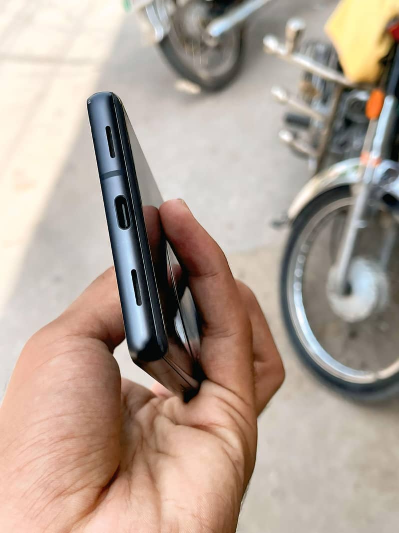 Google Pixel 7a 1