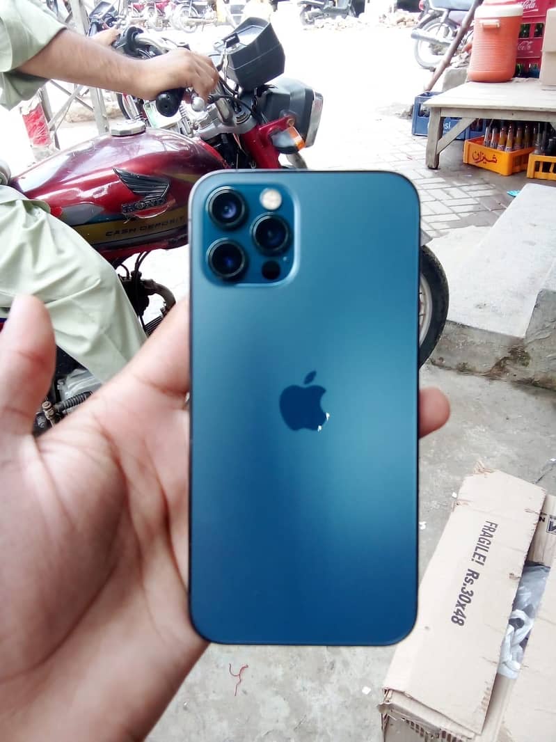Apple iPhone 12 Pro 0