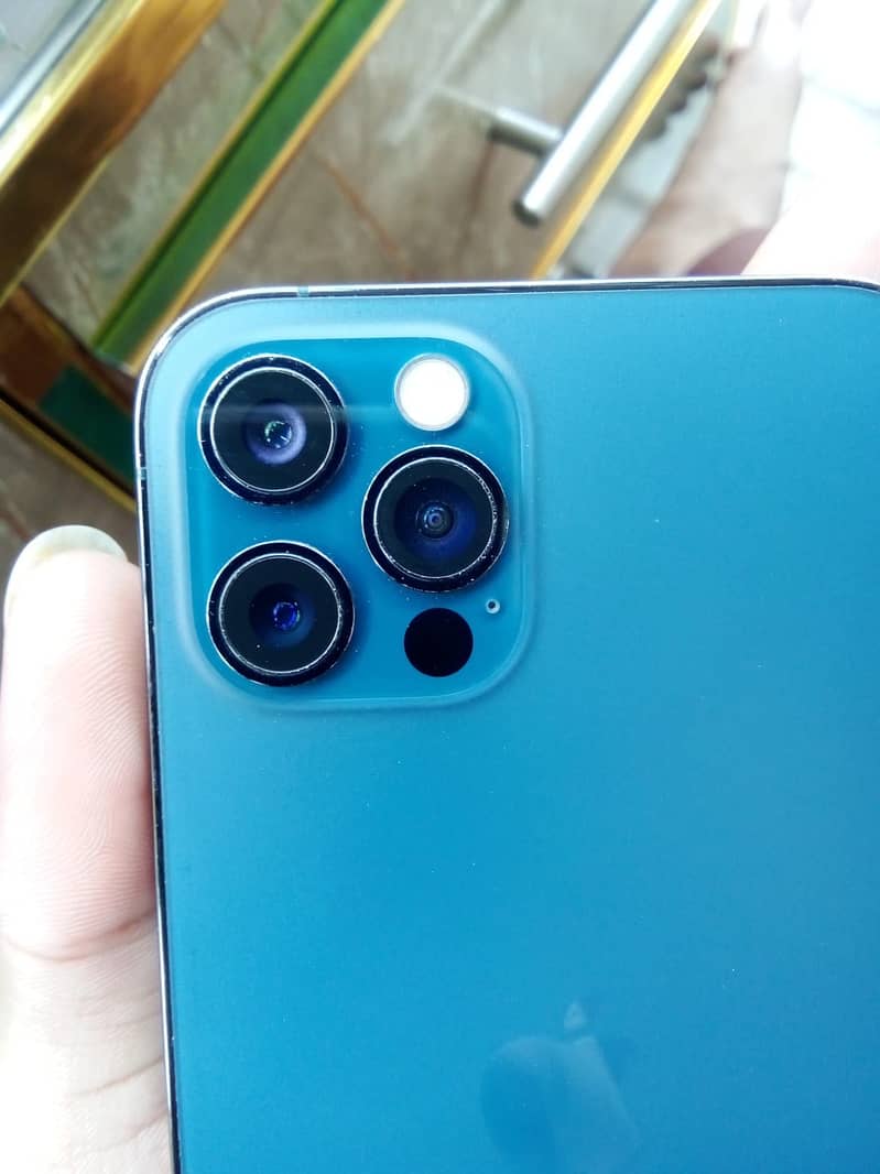 Apple iPhone 12 Pro 2
