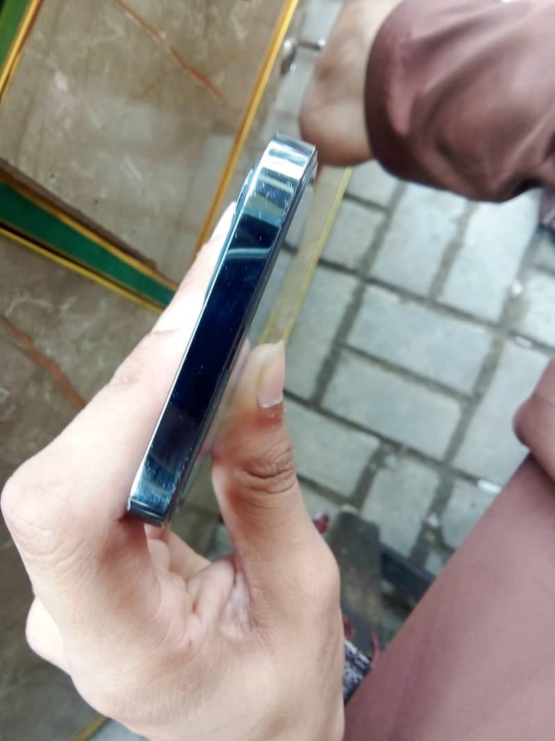Apple iPhone 12 Pro 7