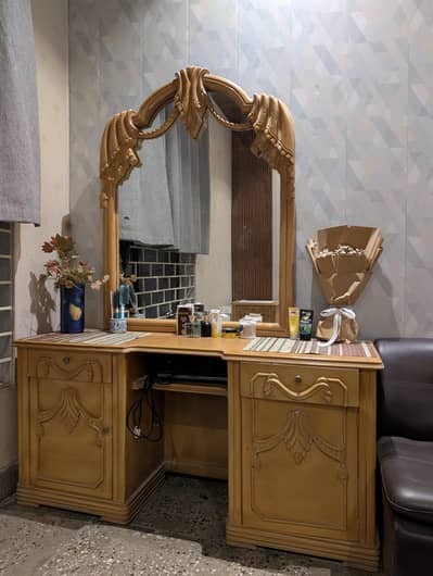 Dressing Table For Sale