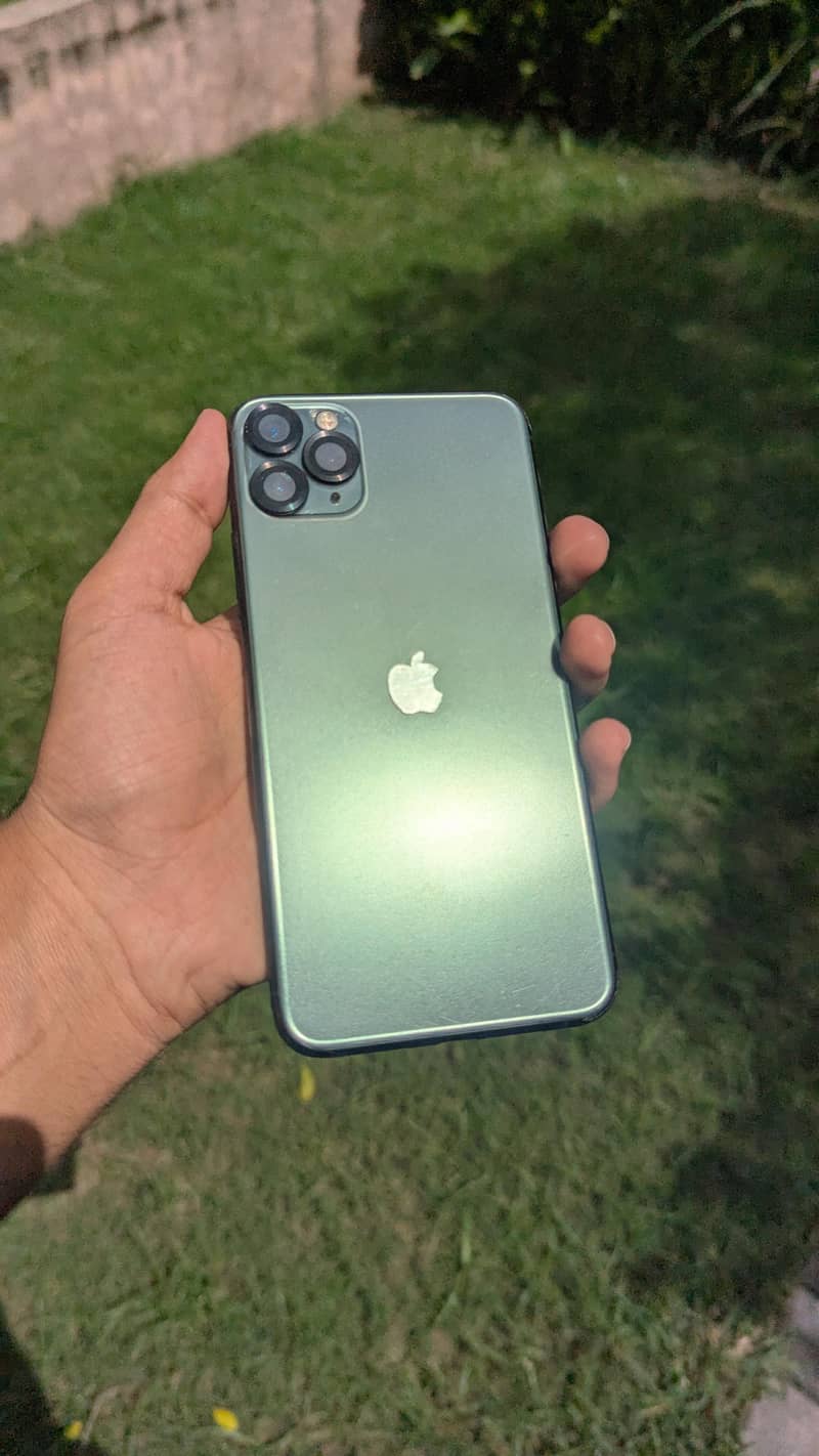 Apple iPhone 11 Pro Max 4