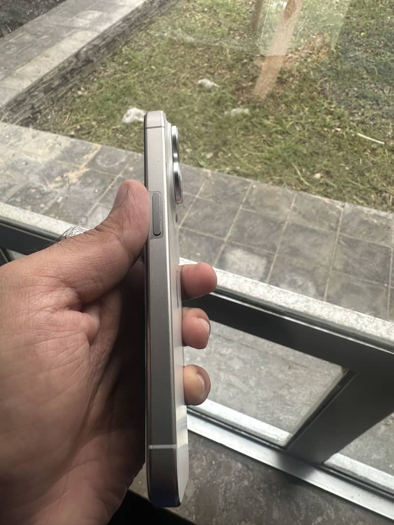 Apple iPhone 15 Pro 5