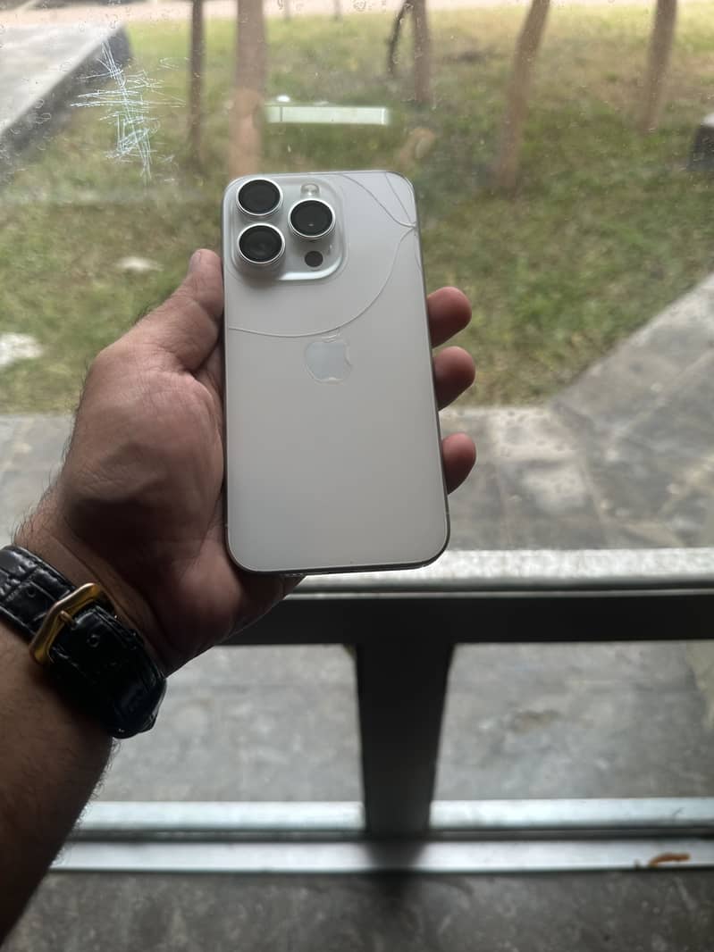 Apple iPhone 15 Pro 9