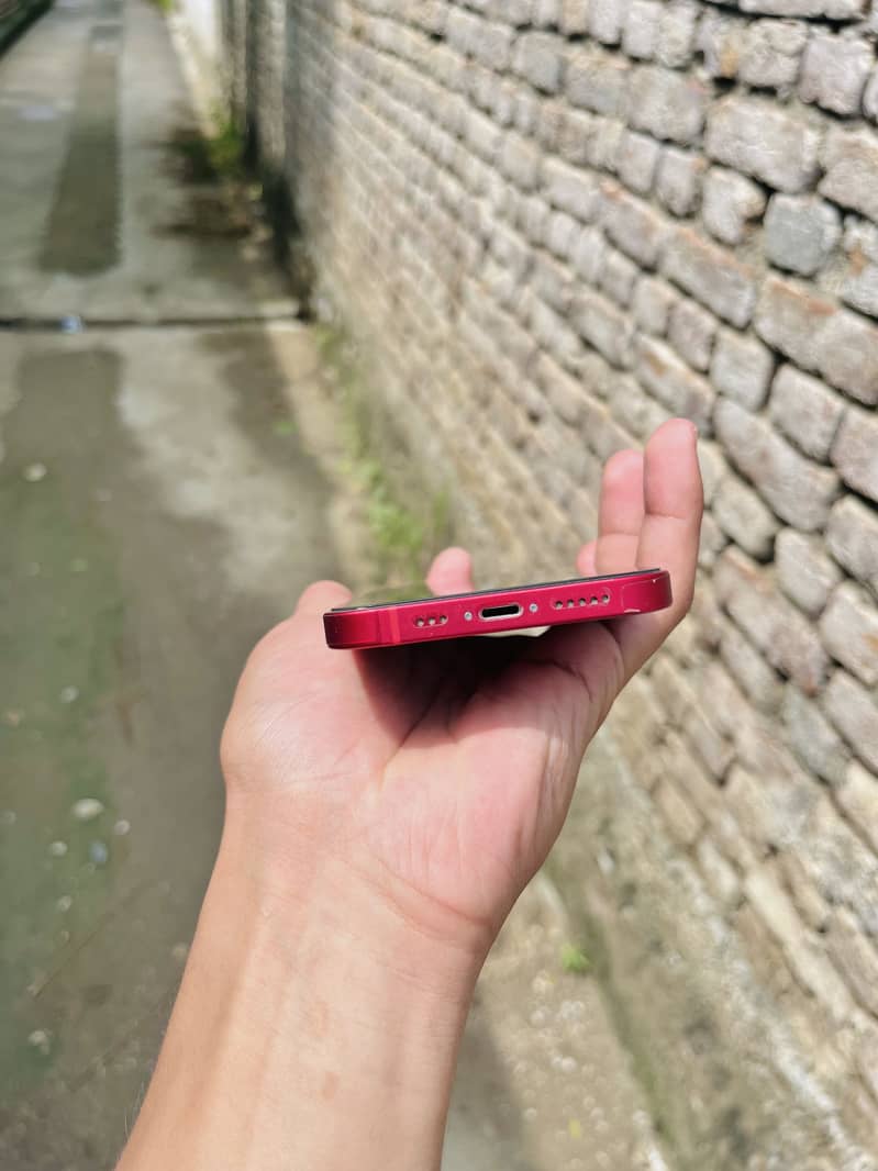 Iphone 13 4