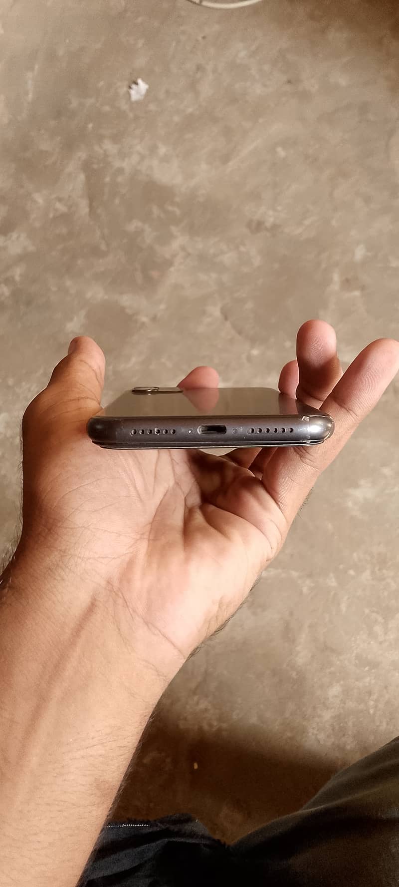 Apple iPhone 11 4