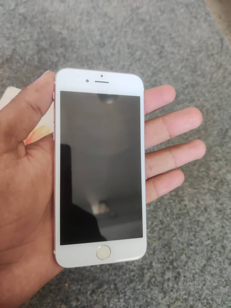 Apple iPhone 6S 1