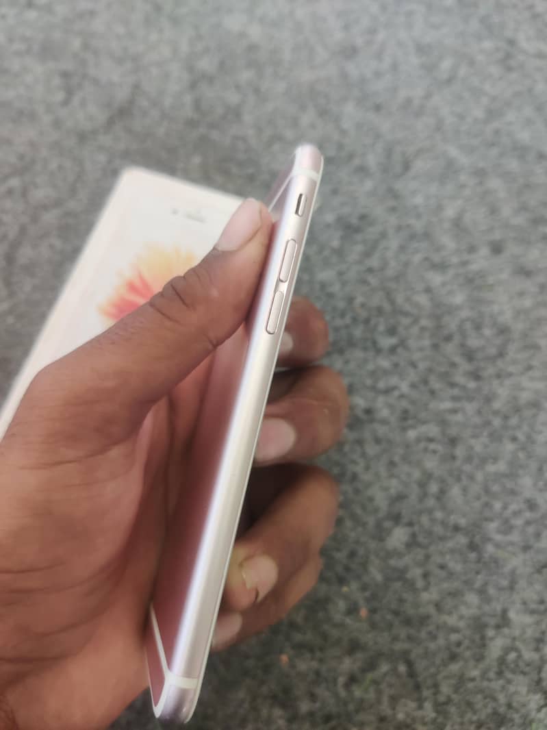 Apple iPhone 6S 2