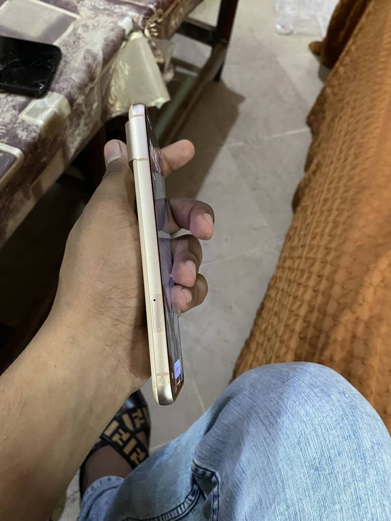 Google Pixel 8 3