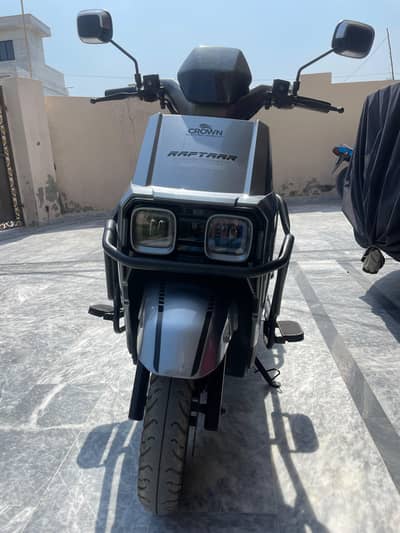 crown raftar  for sale condition 10/10 top speed 90