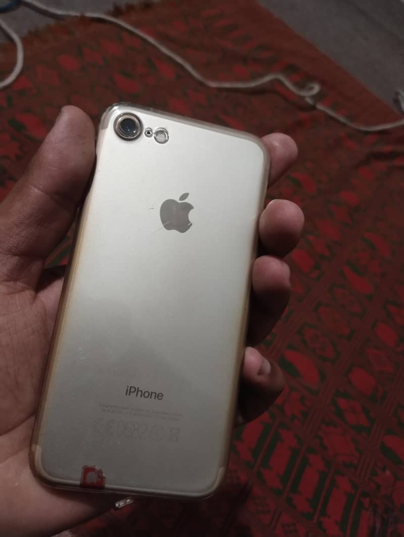 Apple iPhone 7 Plus 1