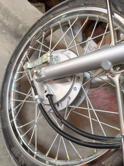Honda 125 Self start Gold Edition