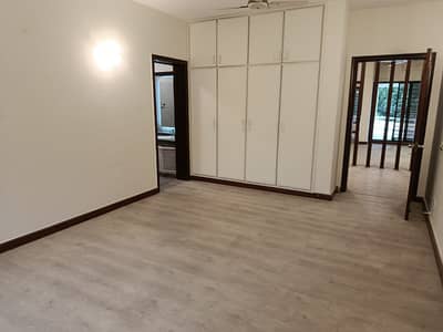 Upper Portion Available For Rent At Gulberg separate Gate With Garage