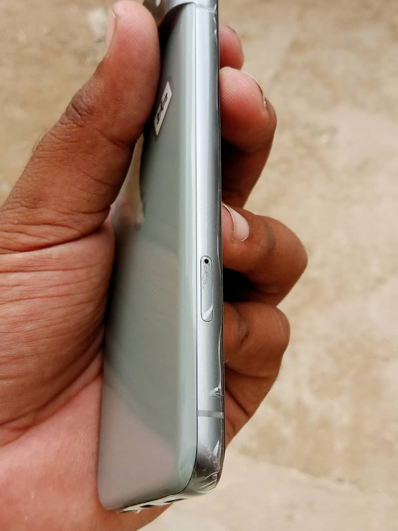 Google Pixel 8 3