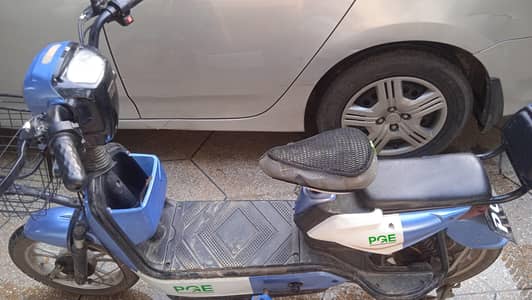 pge 50 Scooty