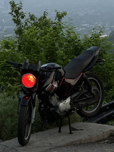 Yamaha bike for sale 2015 model all ok bike hai