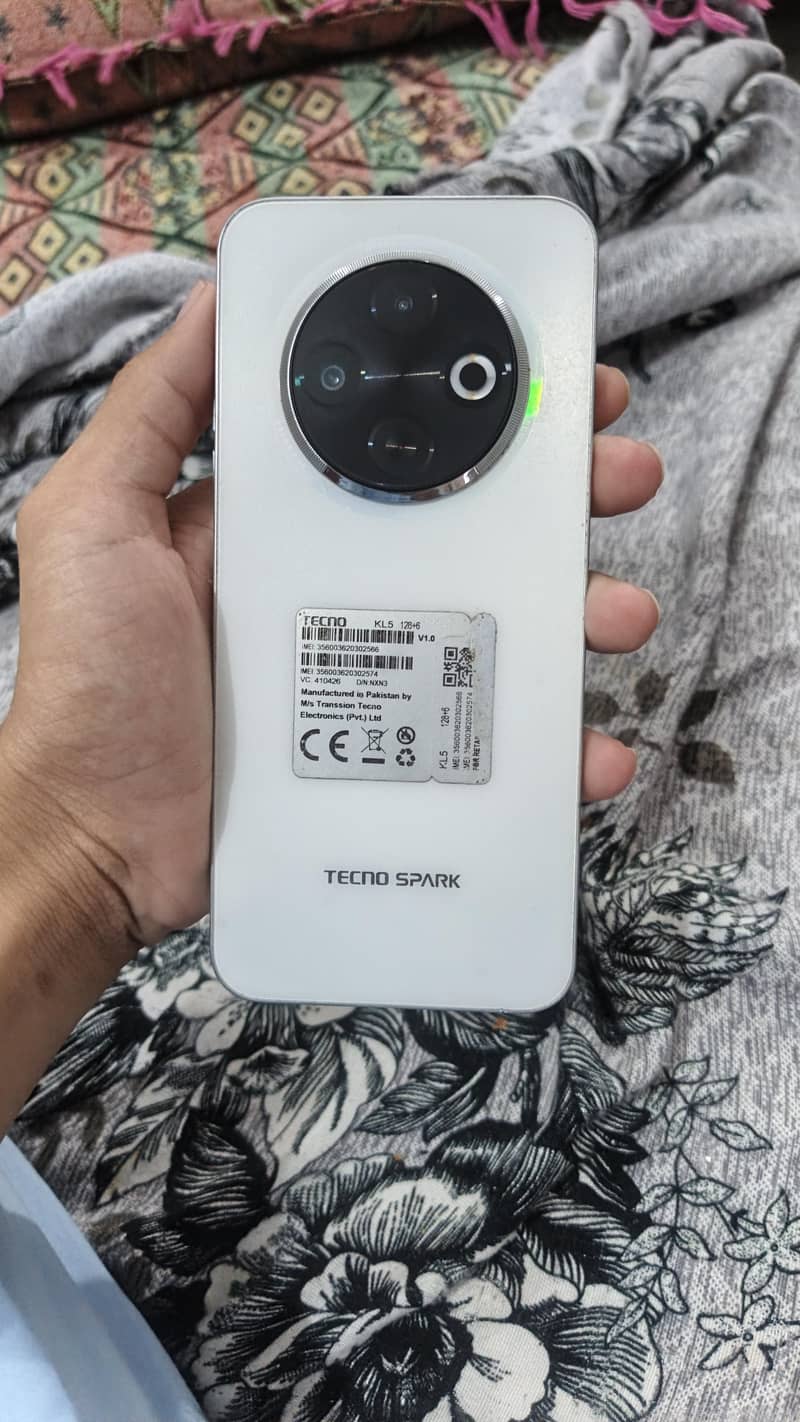 Tecno SPARK 30C 1