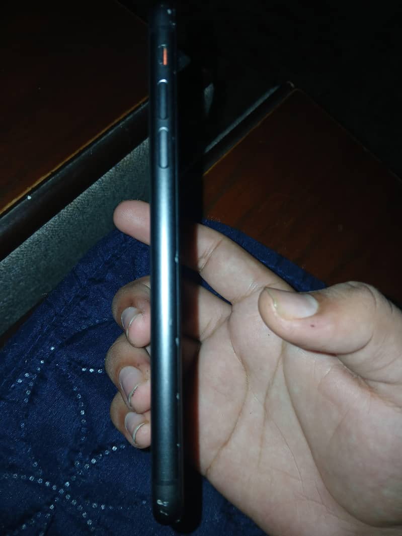 Apple iPhone 11 2