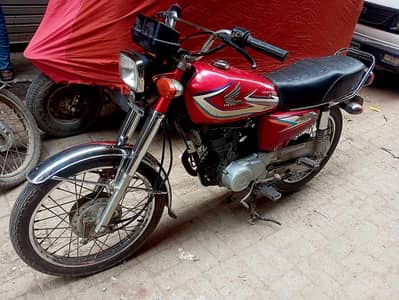bike mai koi kam nhi h racing pag or fir ki copi h