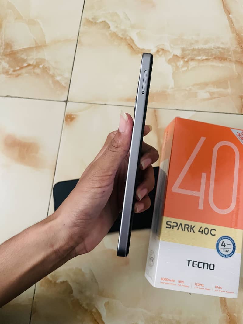 Tecno40c 1