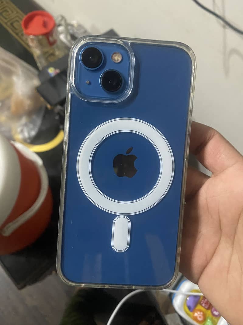 Apple iPhone 13 5