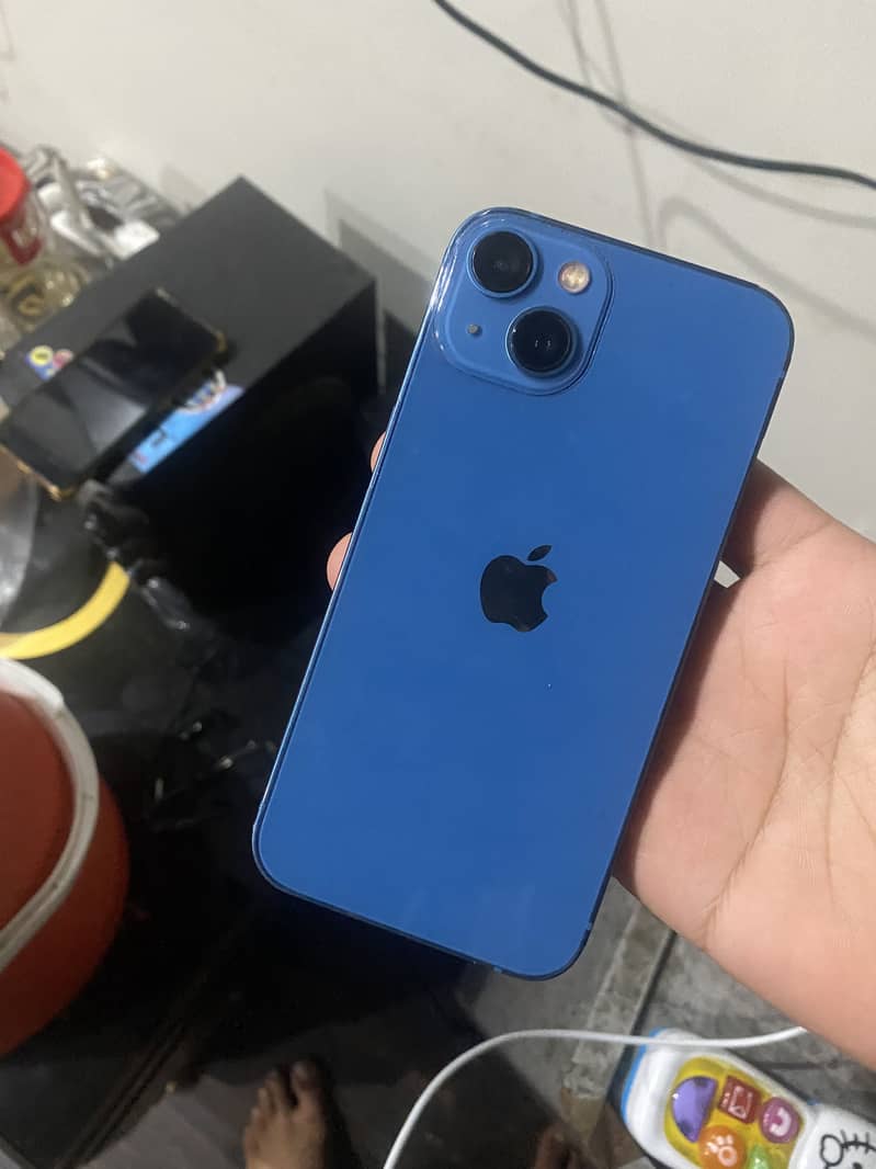 Apple iPhone 13 6