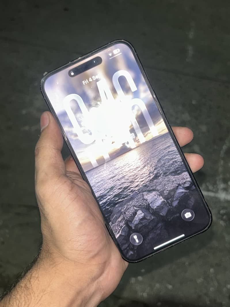 Iphone 14 pro max 2