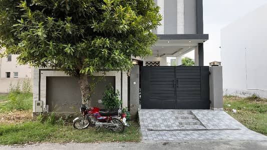 Prime Location House For Rent In DHA 9 Town - Block A Lahore