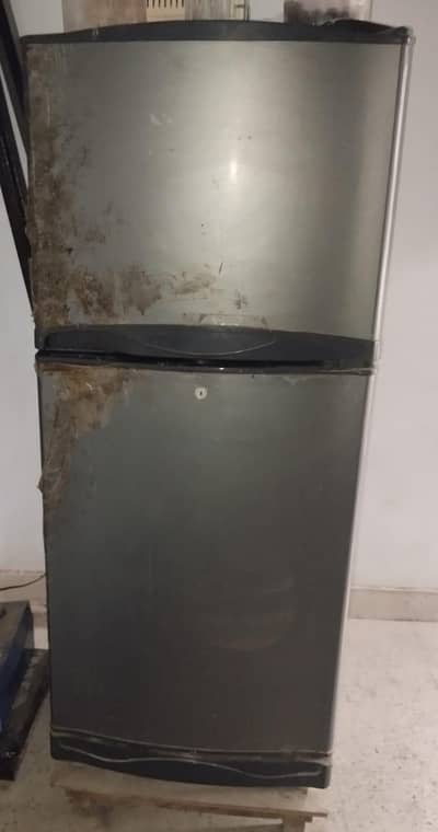 Dawlance Refrigerator (Medium Size)