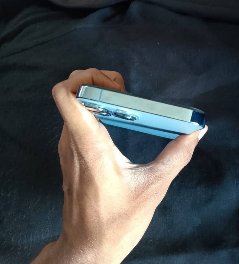 Apple iPhone 13 Pro Max 5