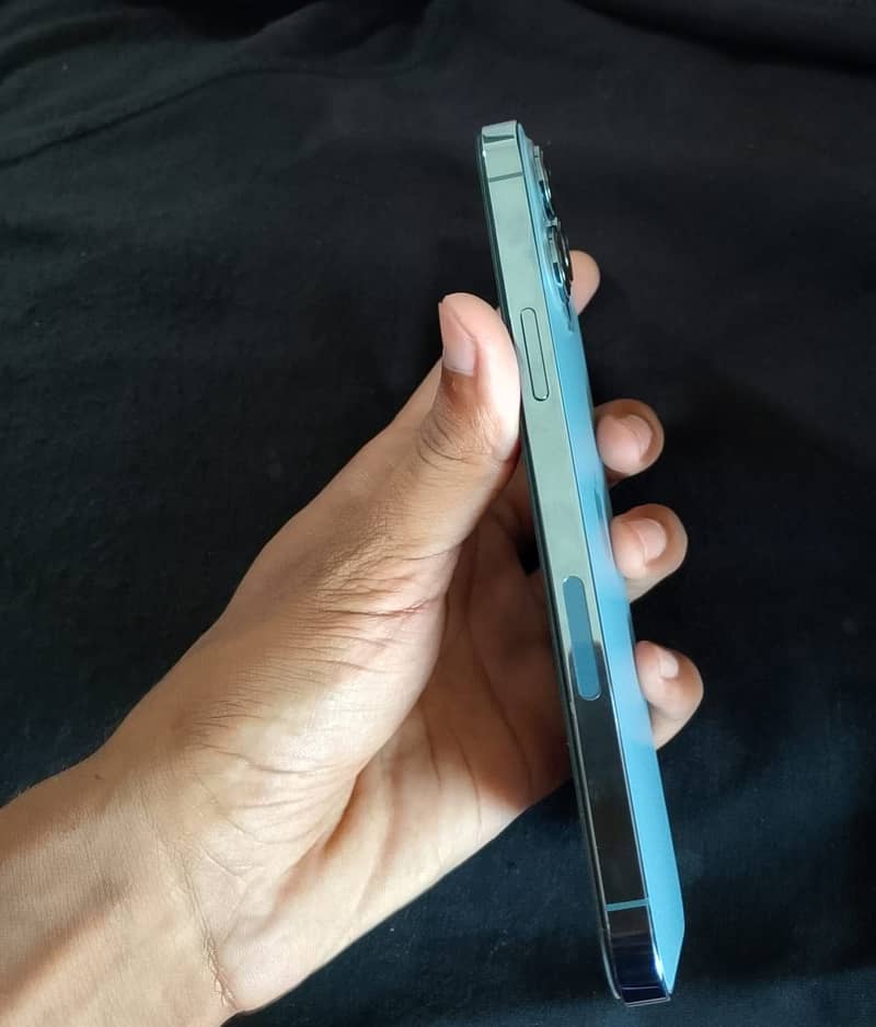 Apple iPhone 13 Pro Max 7