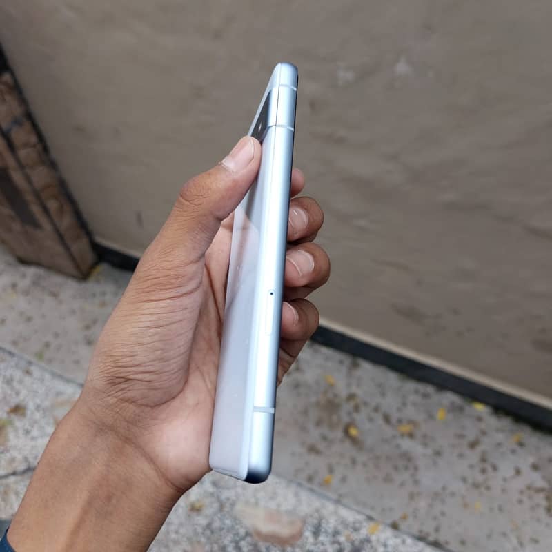 Google Pixel 7a 4