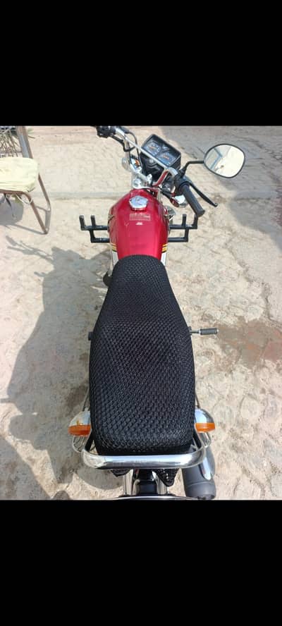 bike for Sale honda CG 125 SE RED SILVER