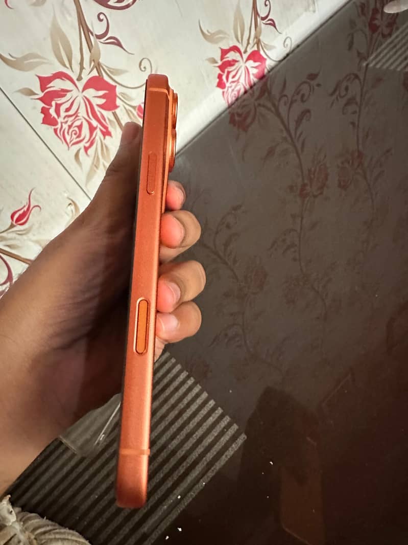 Apple iPhone 17 Pro Max 2