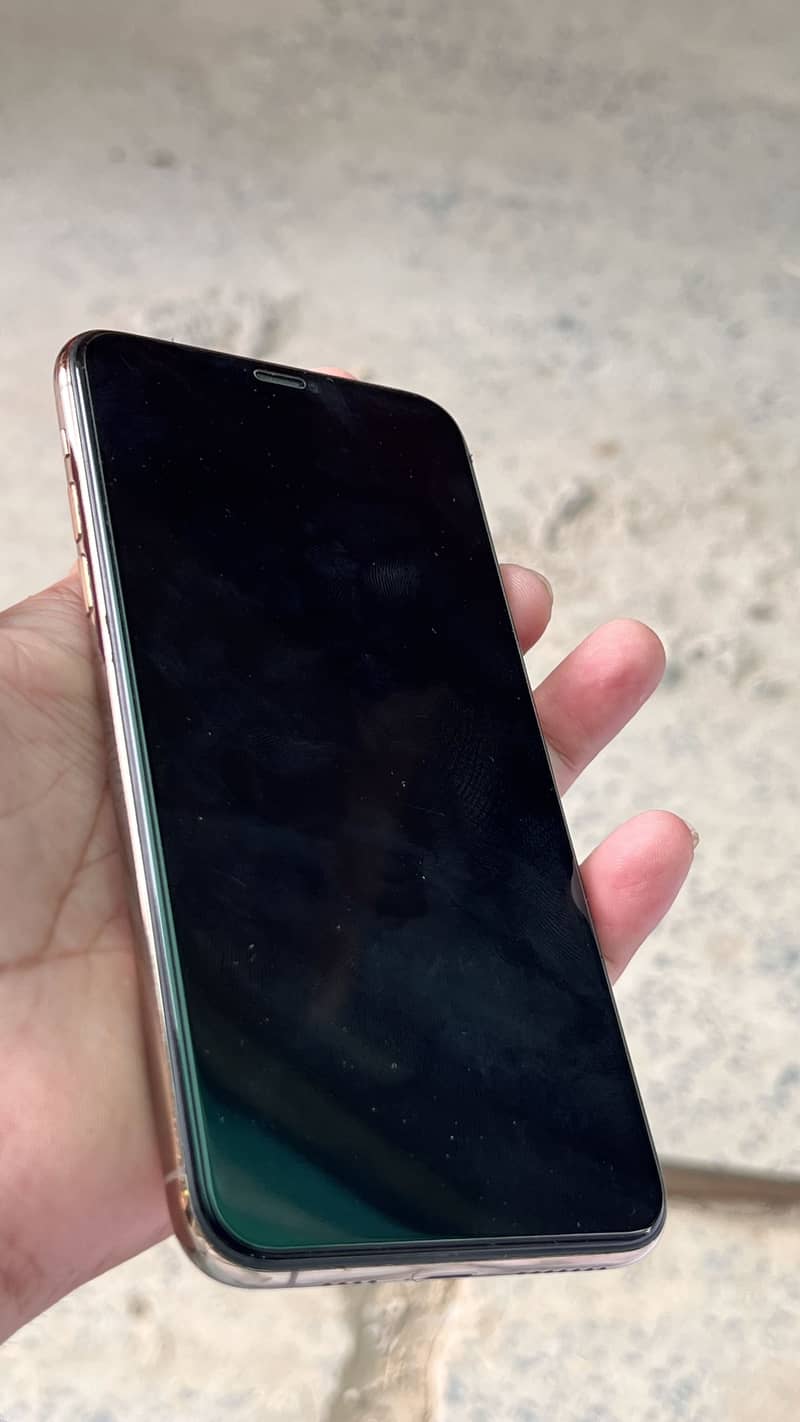Apple iPhone 11 Pro Max 0