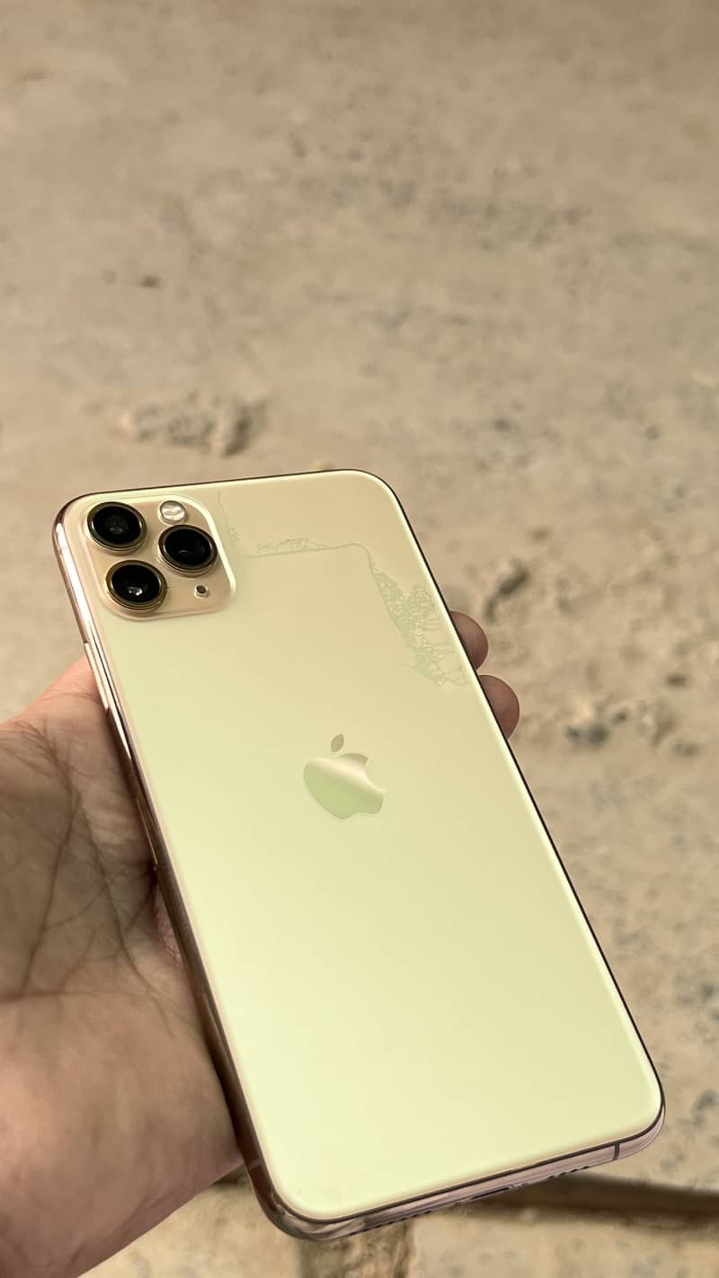 Apple iPhone 11 Pro Max 2