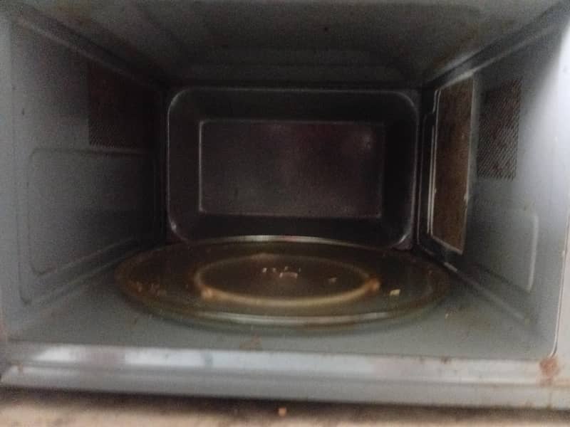 Microwave 3